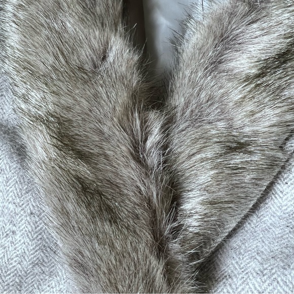 Talbots Petite Gray Wool Blend Classic Shetland Blazer with Fur Trim - Picture 8 of 13